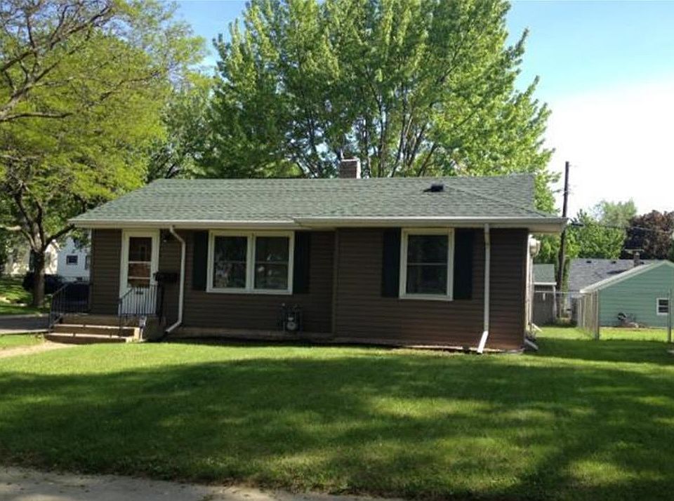 1st image of 1896 Iowa Ave E
