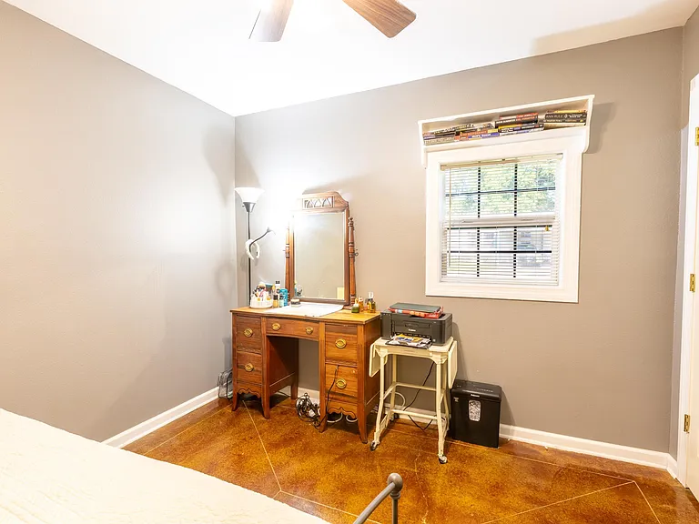 107 Half Oak Dr — Photo 9