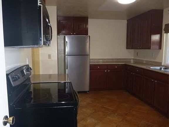 2nd image of 5685 Cahalan Ave