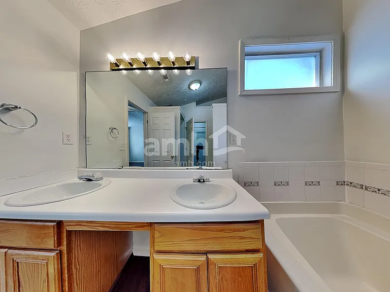 2180 Stoneoak Dr — Photo 16