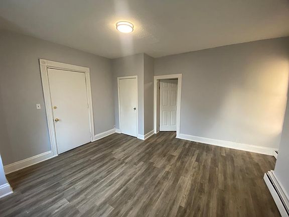 5th image of 72 Van Nostrand Ave #1E