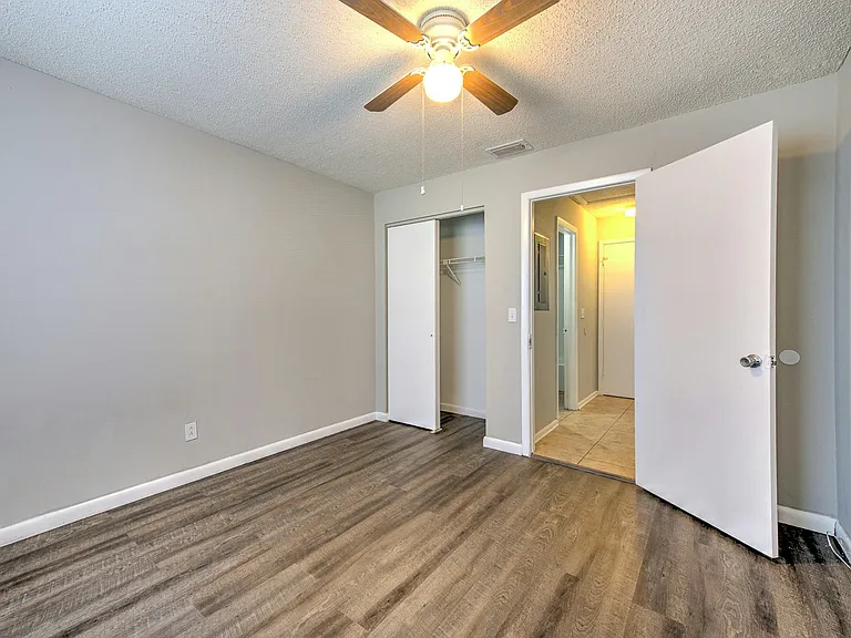 213 Berry Tree Pl — Photo 9