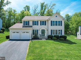 16067 Olmstead Ln, Woodbridge, VA 22191