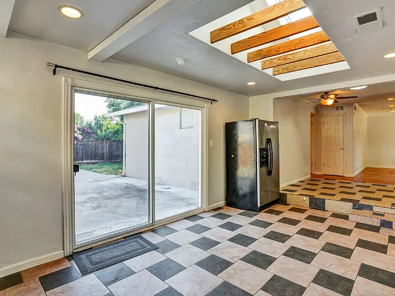 229 Seabiscuit Dr — Photo 11