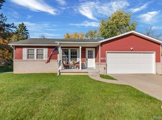 613 Thornhill Pl, Flushing, MI 48433