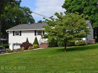 25 Mills Ave, Norwood, NJ 07648