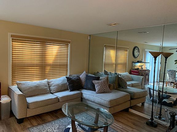 3rd image of 8521 Castle Pine Ct