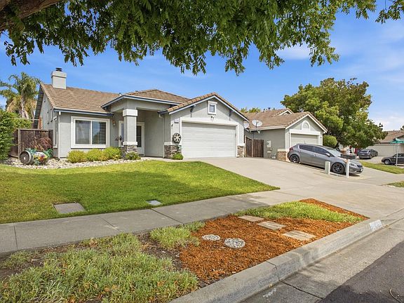 3rd image of 4759 Canyon Hills Drive