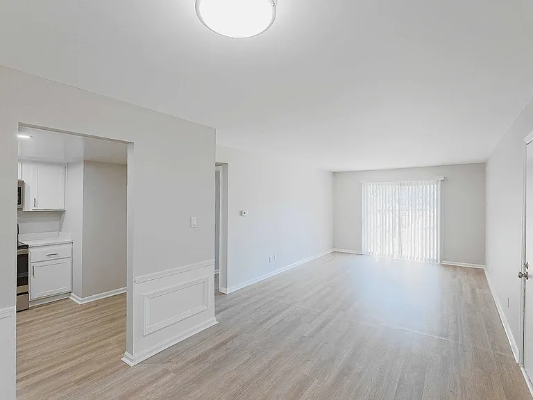 The Jefferson Apartments — Photo 202