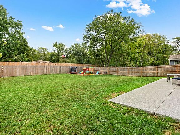 5th image of 531 Wingate Pl N