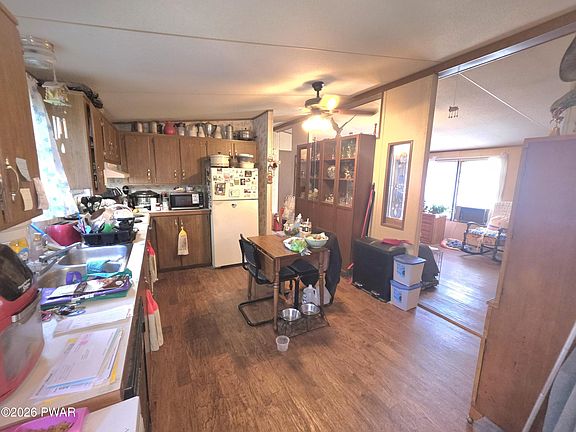 3rd image of 212 Dixon Valley Rd #A