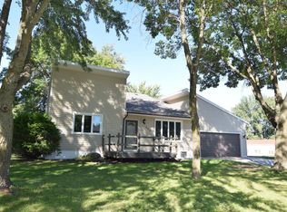 703 6th St NE, Stewartville, MN 55976