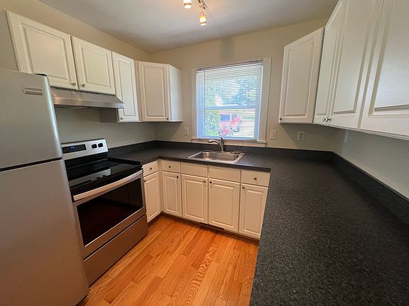 2nd image of 5677 Myrtle St