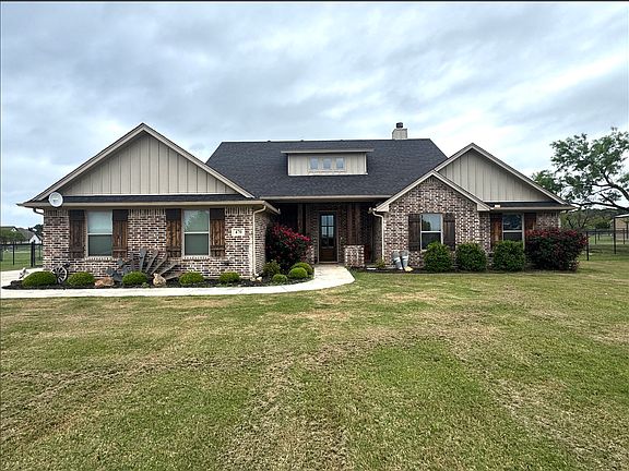 2nd image of 470 Wilson Bend Rd