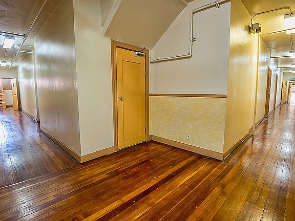 2nd image of 1056 S Normandie Ave APT 301