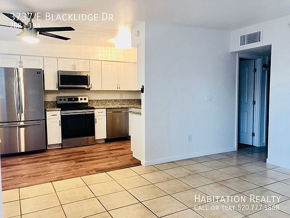 3rd image of 3737 E Blacklidge Dr