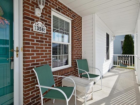 358 Peachtree Ln_Delivered-2