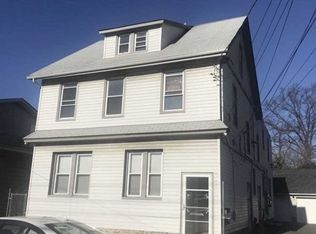 541 E 2nd Ave, Roselle, NJ 07203