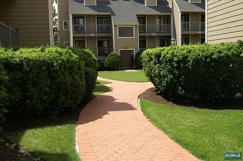 2nd image of 208 River Renaissance #208