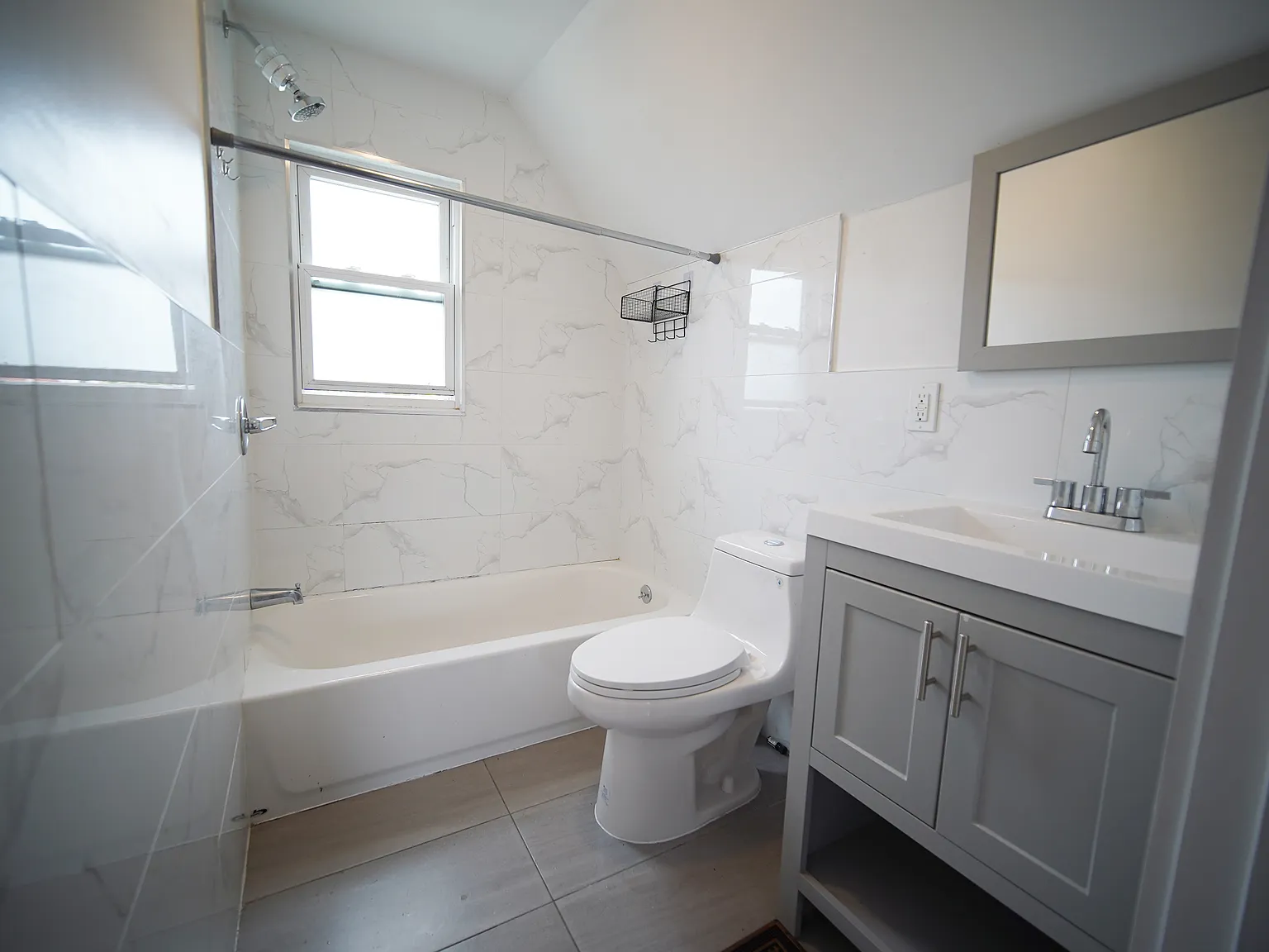 1 bed, 600 sqft, $2,300 — Photo 3