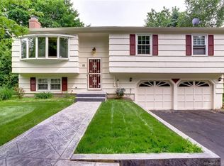 76 School House Rd, Wallingford, CT 06492