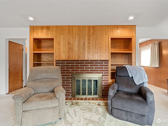 4th image of 2747 Highland Drive