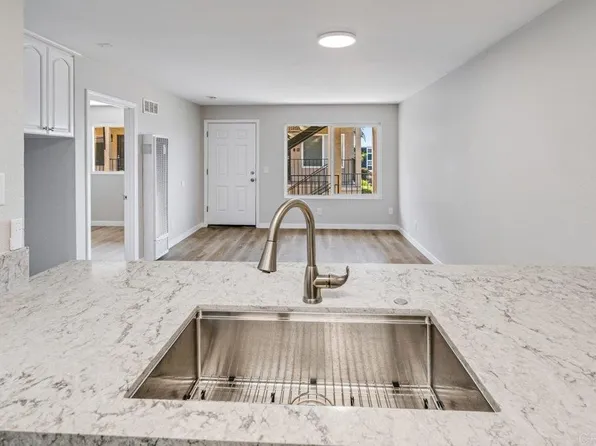 239 50th St APT 33, San Diego, CA 92102