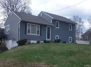 15 Continental Dr, New Windsor, NY 12553