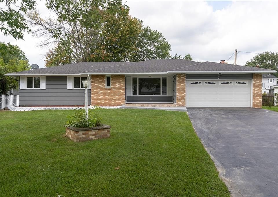 1st image of 7 Noel Dr
