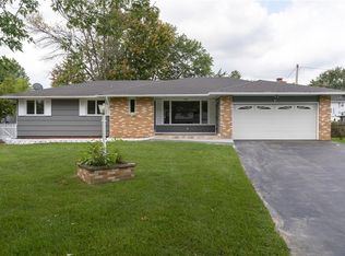 7 Noel Dr, Gates, NY 14606