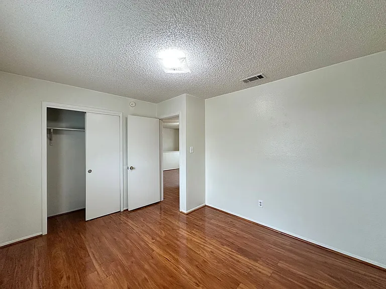 5010 White Rock Dr — Photo 30