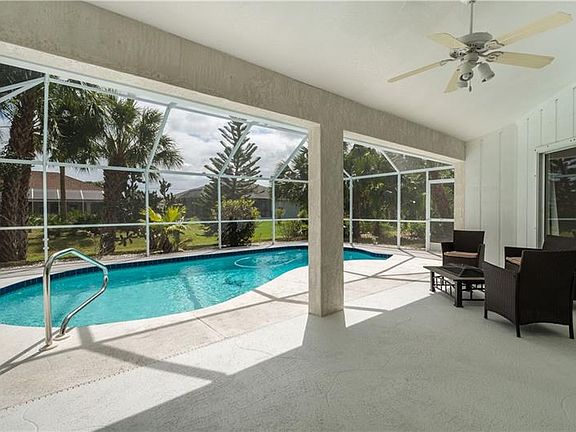 3rd image of 235 Broadmoor Ln