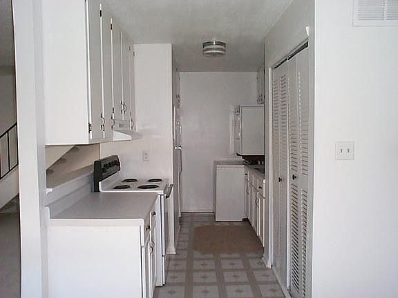 5th image of 3273 Lupine Dr