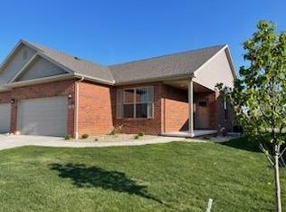 1328 Monterey Pine Dr, Normal, IL 61761