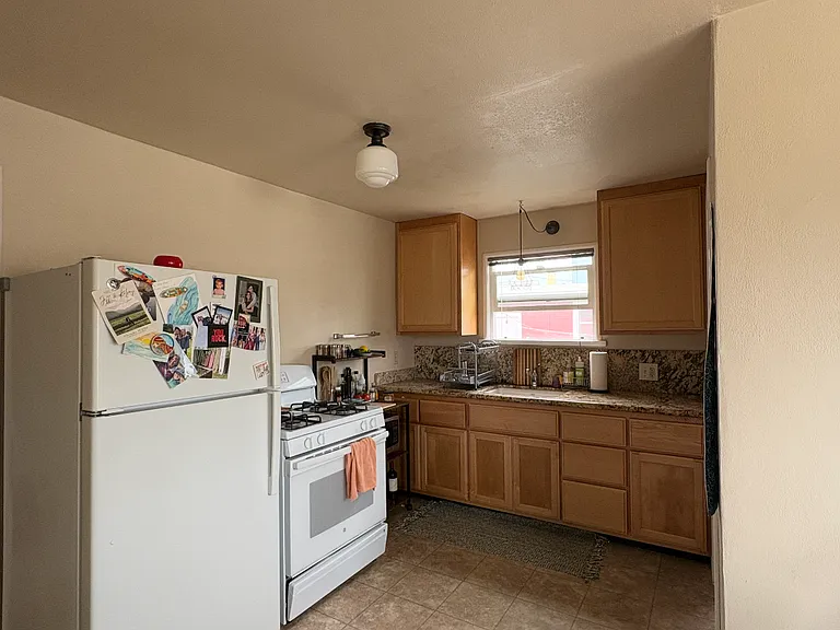 610 Bonnie St — Photo 6