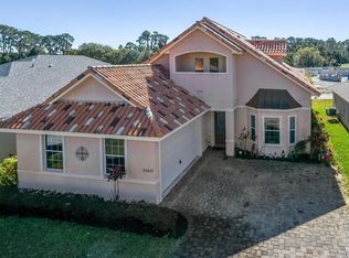30437 Island Club Dr, Tavares, FL 32778