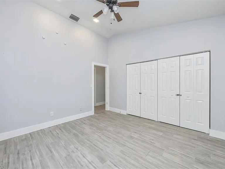 6161 Waxmyrtle Way — Photo 14