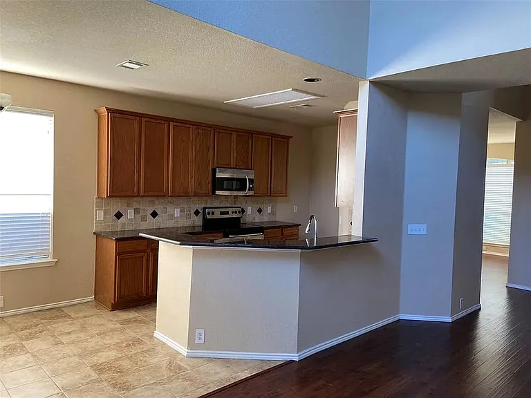 2013 Trinity Ln — Photo 9
