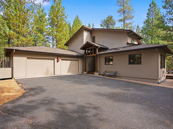 2nd image of 70186 Viburnum Way