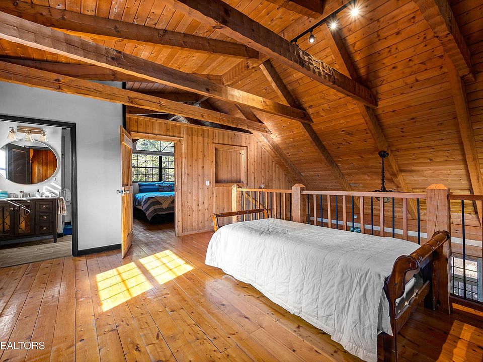 25th image of 1019 Moonside Ln