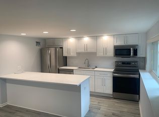 436 Park Ln, Barrington, IL 60010