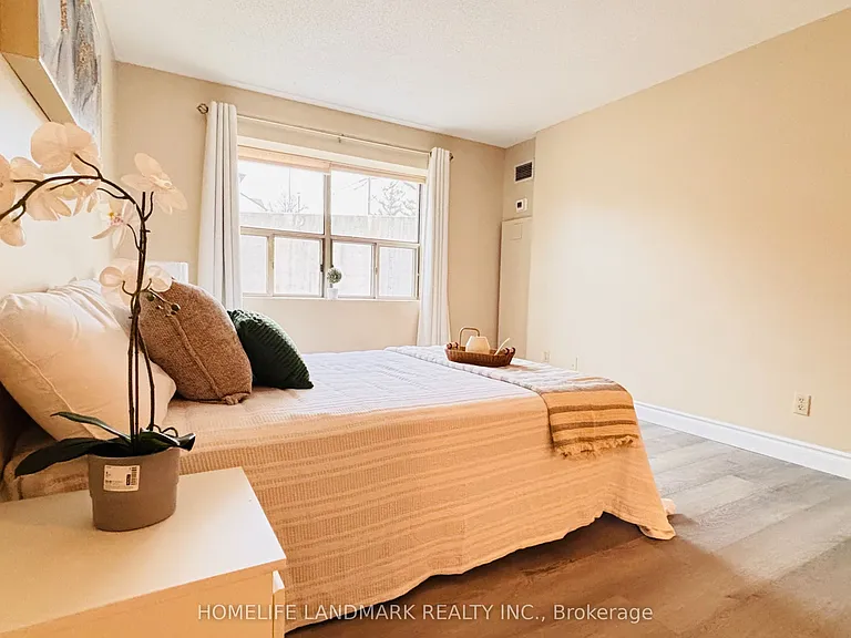300 Keats Way #207 — Photo 15