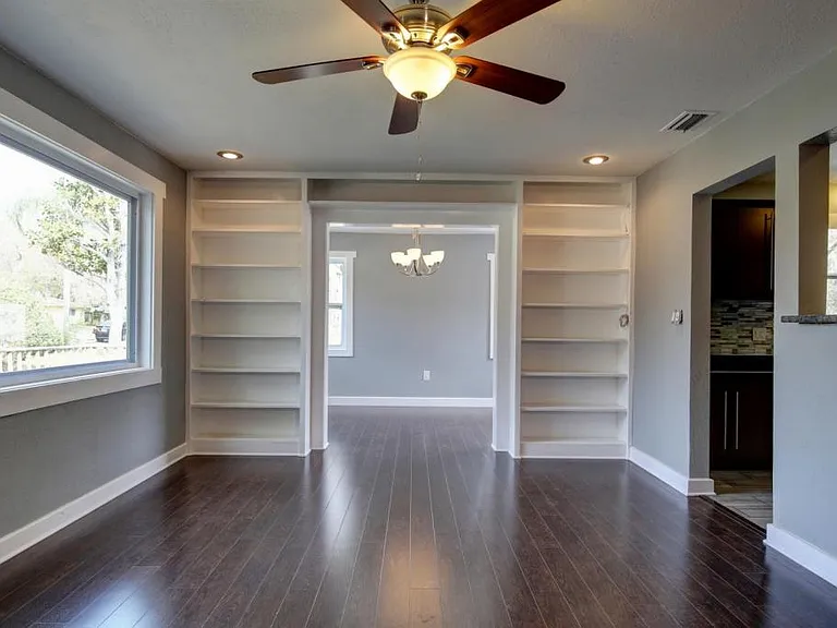 1421 Rogers St — Photo 4