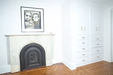 Rented by Alexander Bilu, LREB