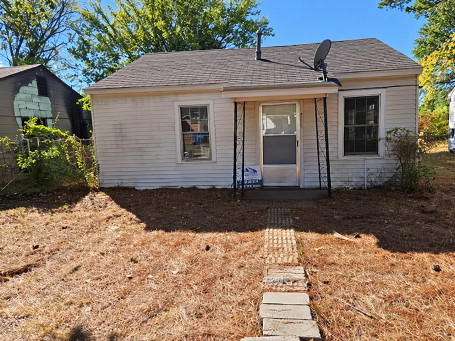 2 bed, 700 sqft, $500 — Photo 1