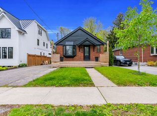 19 Yorkview Dr, Toronto, ON M8Z 2G1