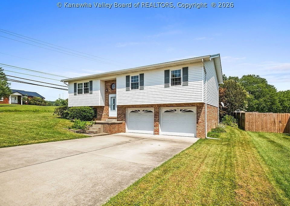 1st image of 102 Moorefield Pl