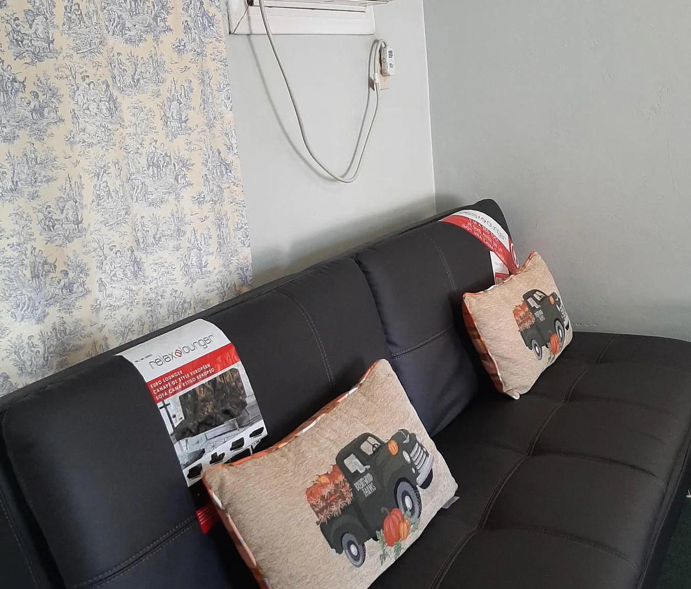 Studio, 400 sqft, $1,490 — Photo 3