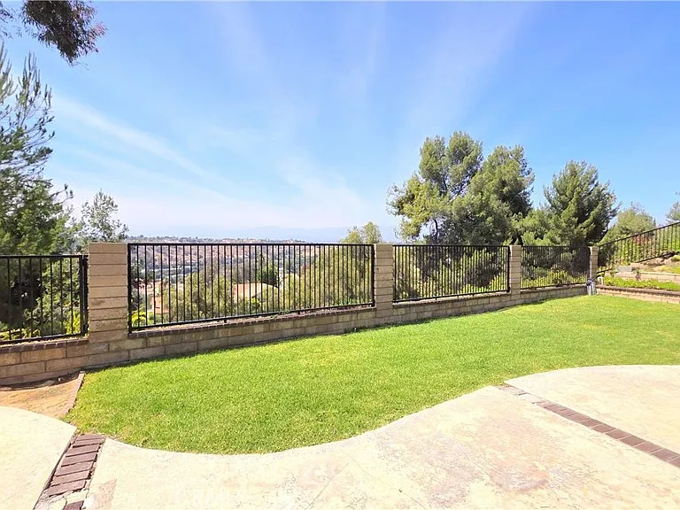 21355 Chirping Sparrow Rd — Photo 30