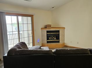2878 Coral Ct, Coralville, IA 52241